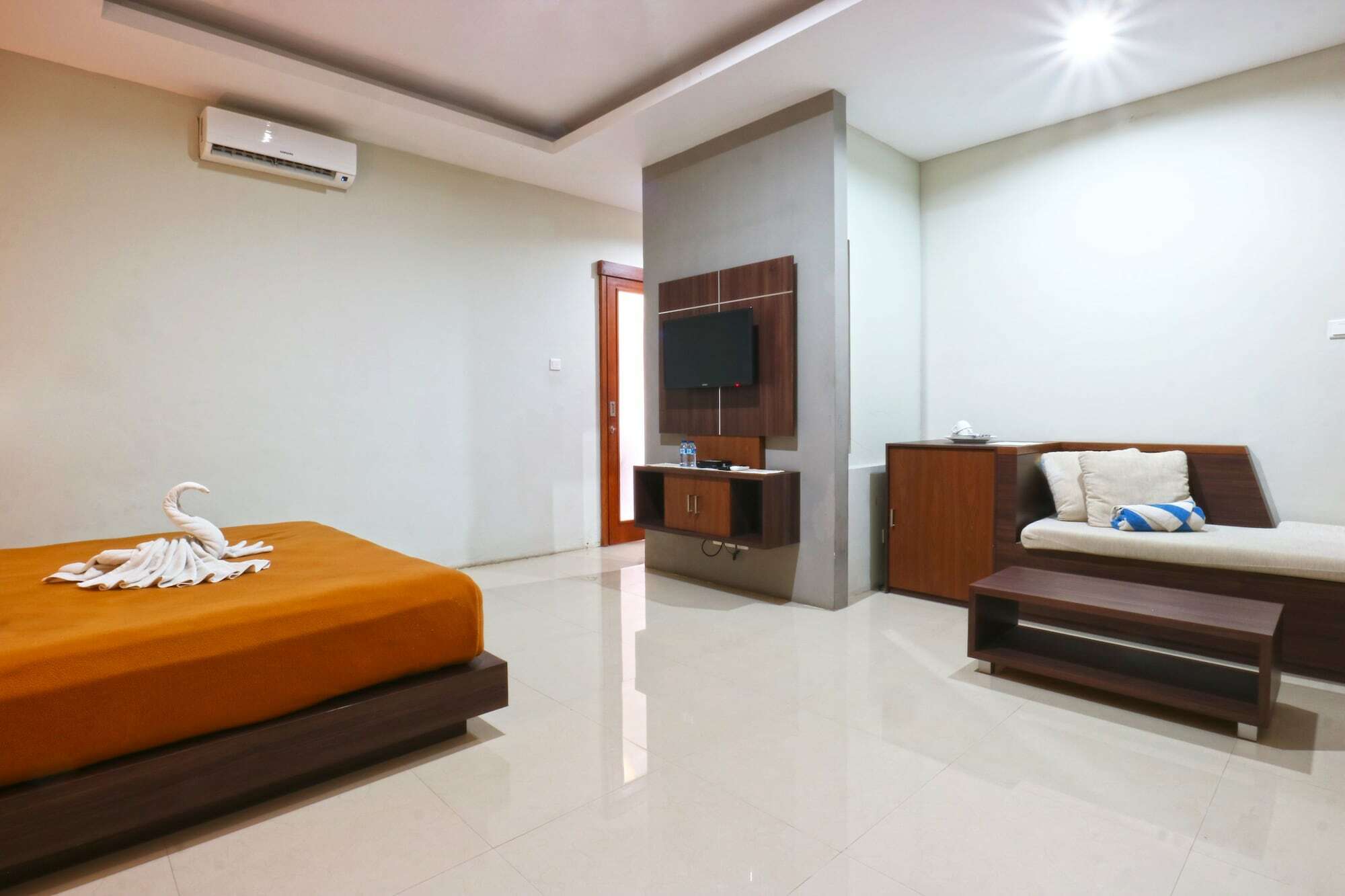 Raj Sindhu Sanur Appartement Denpasa Buitenkant foto