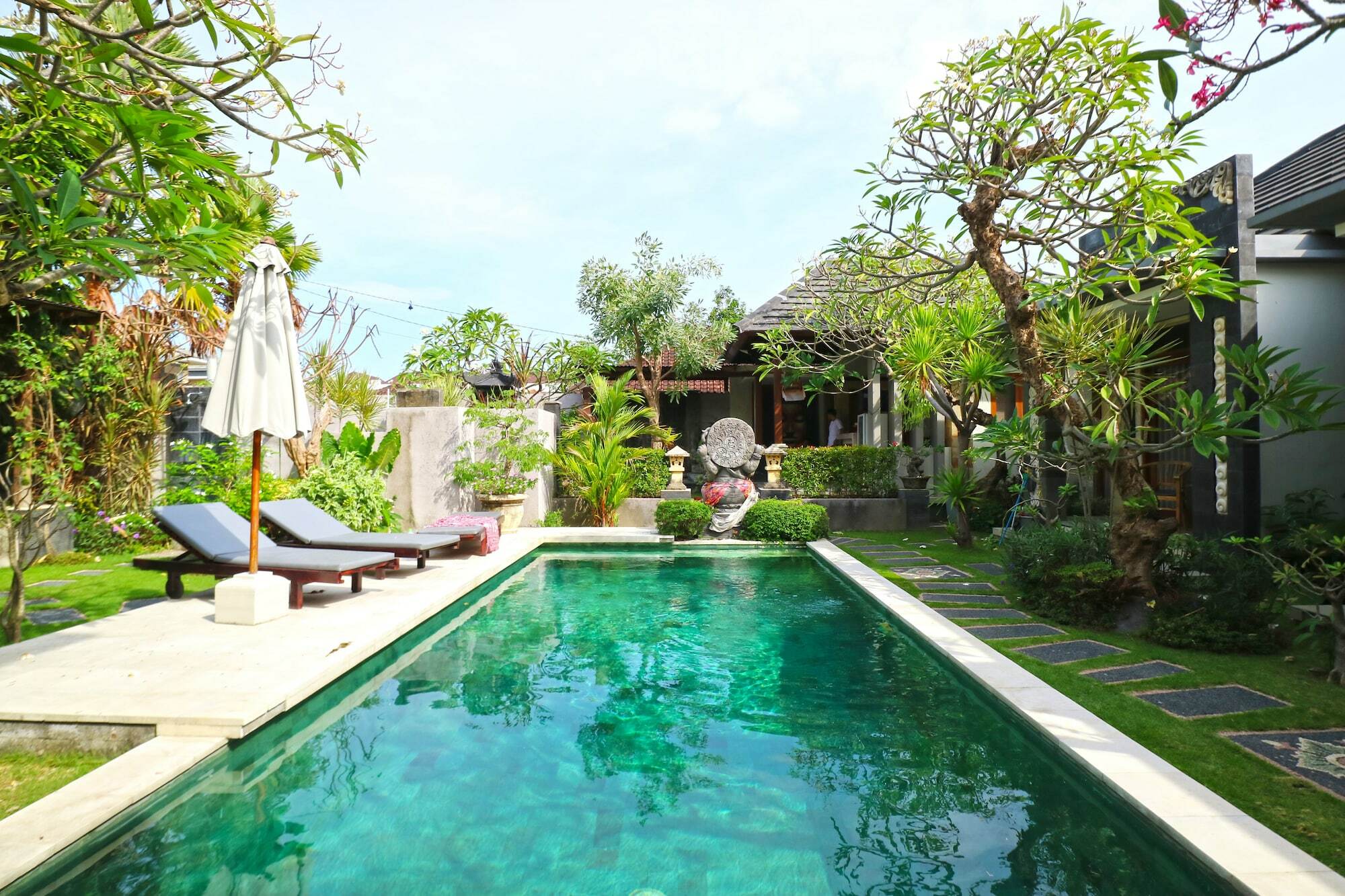 Raj Sindhu Sanur Appartement Denpasa Buitenkant foto